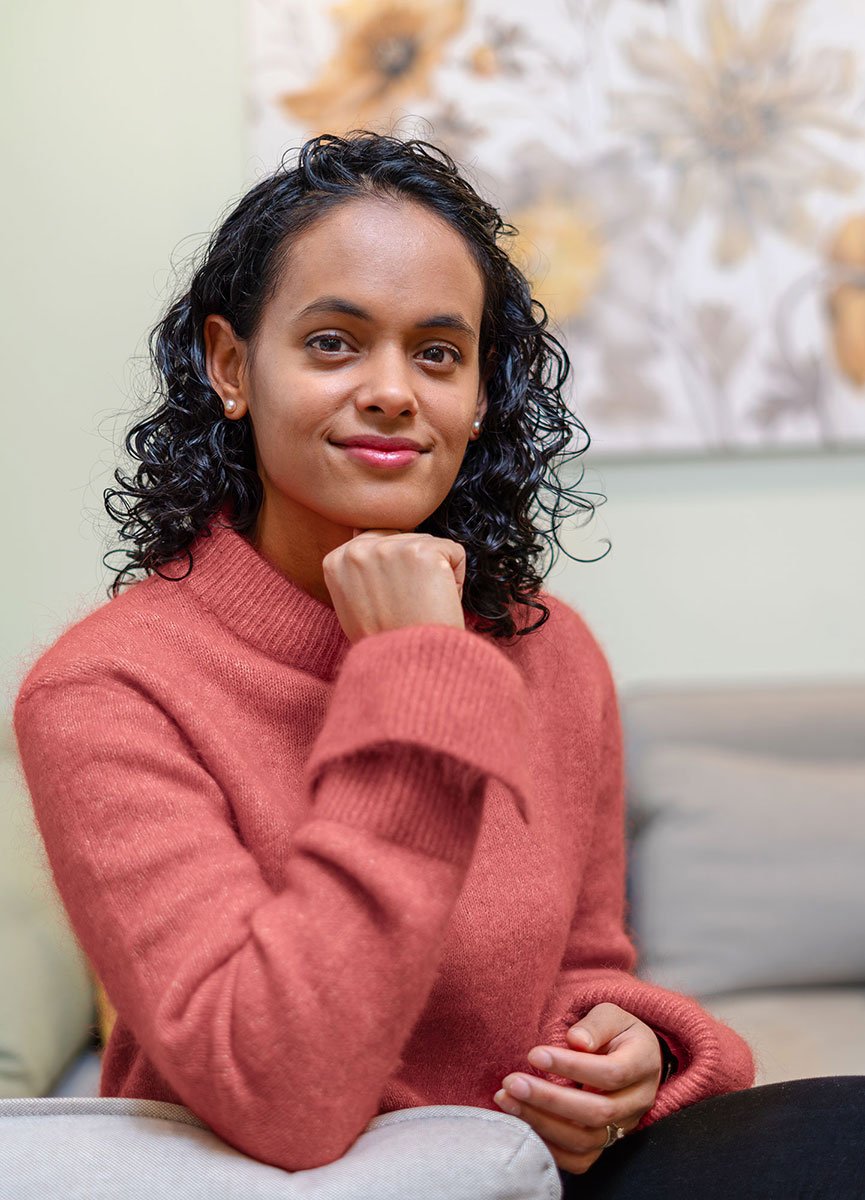 Deepika_Portrait_red